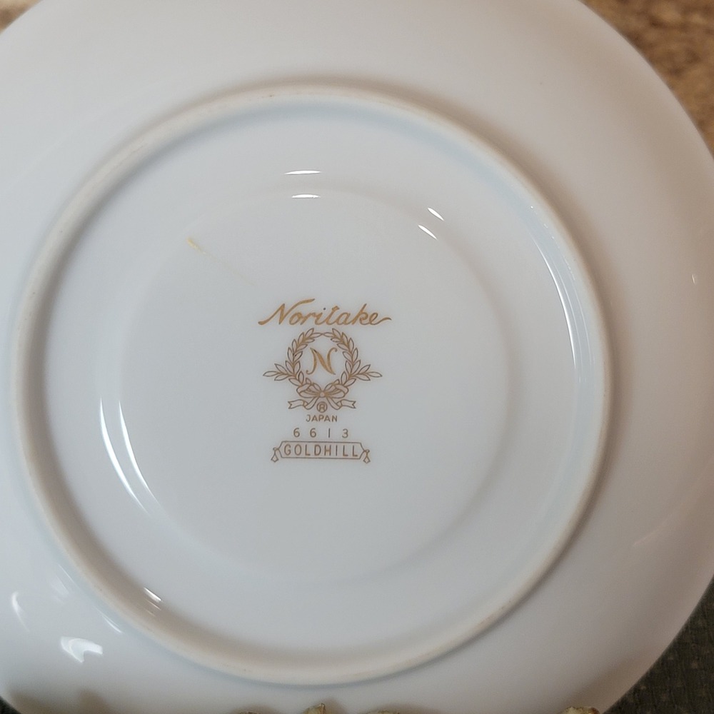 Noritake Goldhill Japan Tea Cup and Saucer Set of 2‎ Red Gold Floral Trim - Picture 4 of 6